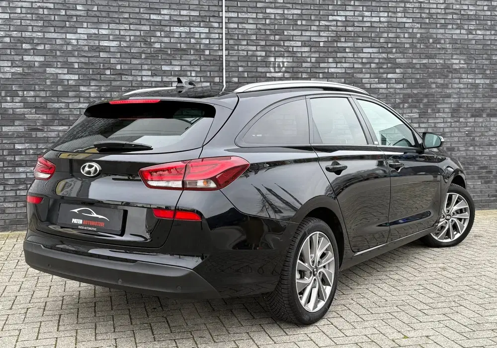 Hyundai i30 1.4 T-GDI Premium Automaat uit 2019, foto 3
