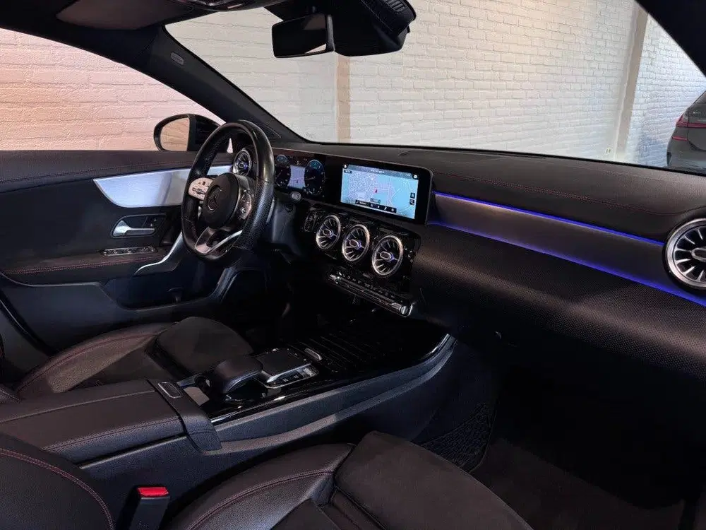 Mercedes-Benz CLA 180 AMG Night Pano Camera Sfeerv St uit 2019, foto 2