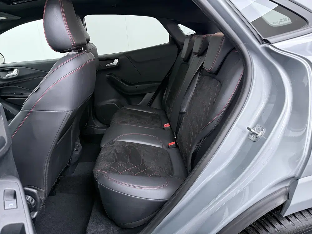 Ford Puma EcoBoost Hybrid 155pk ST-Line X uit 2025, foto 11