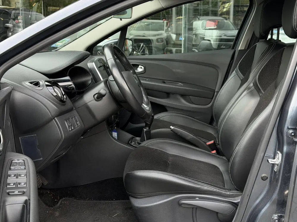 Renault Clio 0.9 TCe Intens Interesse in een bezichtigi uit 2019, foto 2