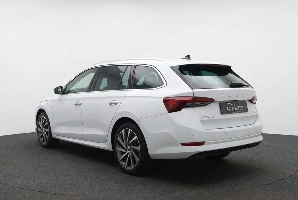 Skoda Octavia 1.4 TSI iV PHEV Style 204PK uit 2023, foto 5