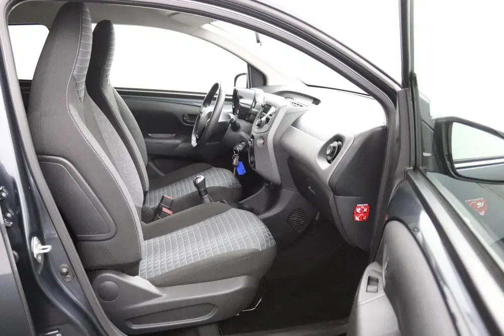 Peugeot 108 1.0 e-VTi Active uit 2021, foto 14
