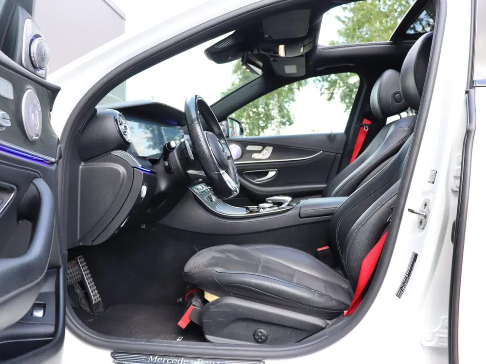 Mercedes-Benz E-Klasse 200 Business Solution AMG Plus Upgrad uit 2019, foto 12