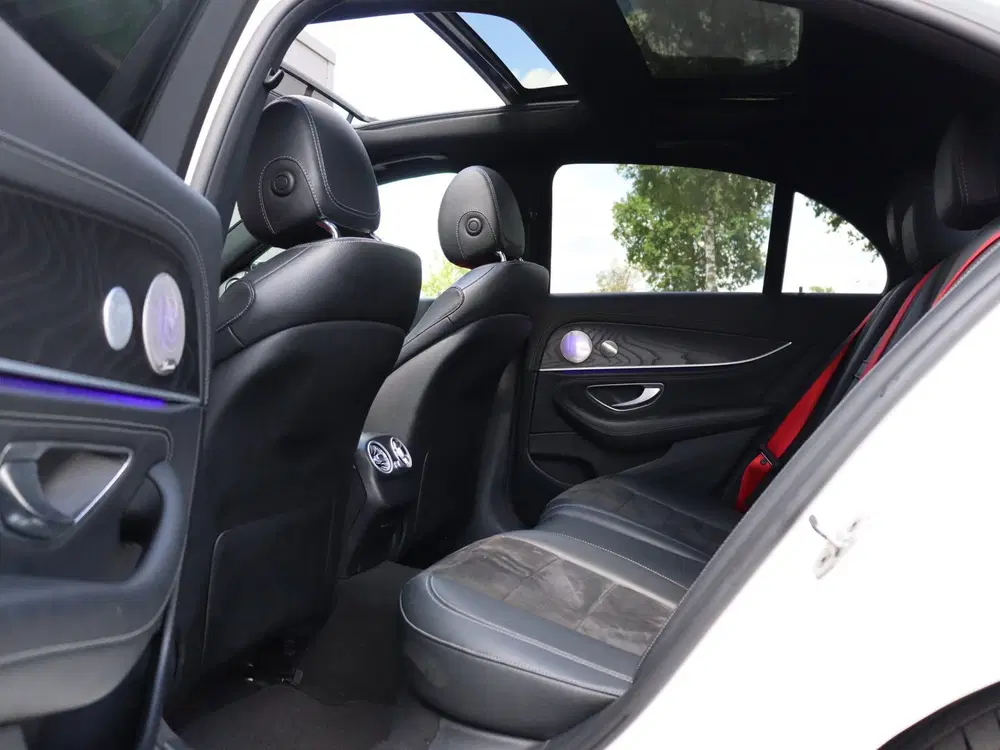 Mercedes-Benz E-Klasse 200 Business Solution AMG Plus Upgrad uit 2019, foto 14