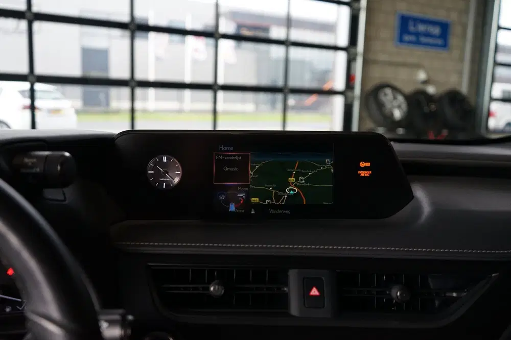 Lexus UX 250h CARPLAY uit 2019, foto 12