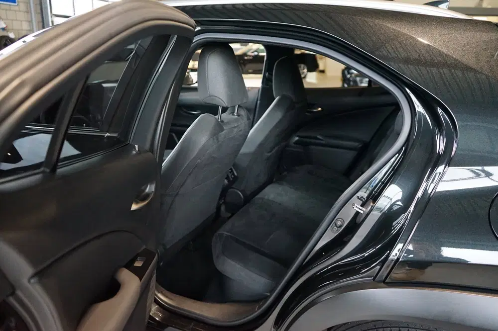 Lexus UX 250h CARPLAY uit 2019, foto 7
