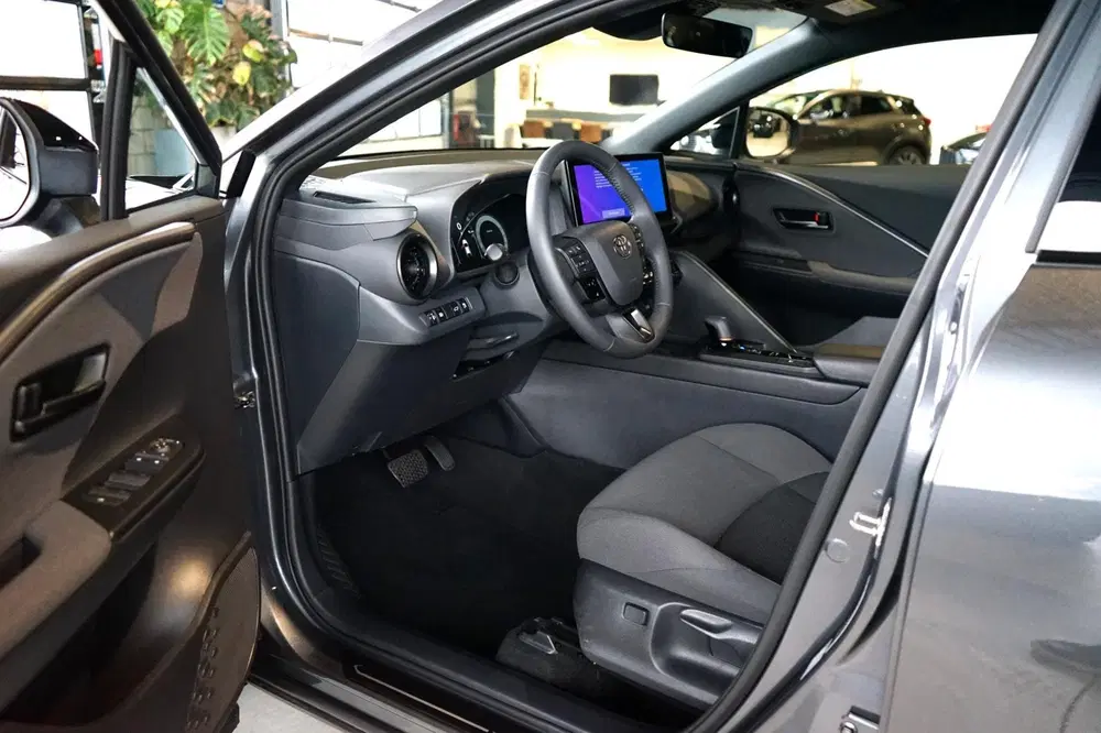 Toyota C-HR 2.0 Hybrid 200 Dynamic PANORAMADAK uit 2024, foto 4