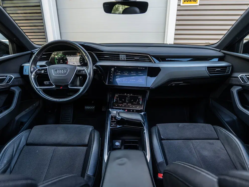 Audi e-tron E-tron 50 quattro Launch edition Black 71 uit 2019, foto 15