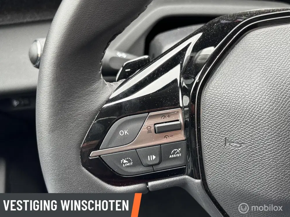 Peugeot 408 1.2 PureTech Allure Pack 130 Automaat uit 2023, foto 8