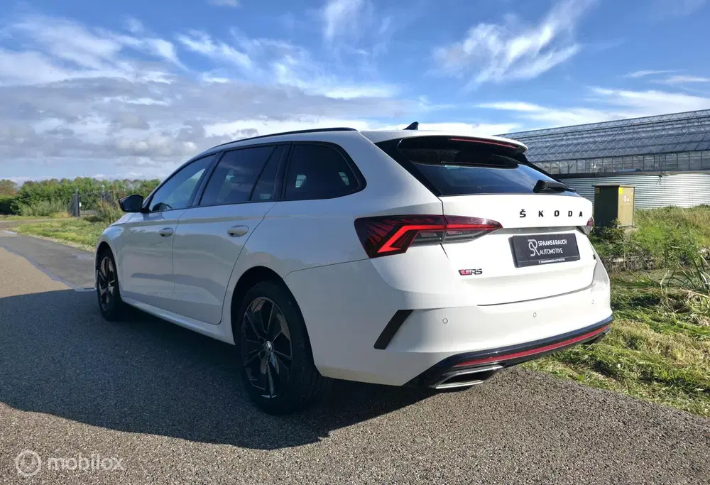 Skoda Octavia 1.4 TSI RS iV PHEV uit 2021, foto 2