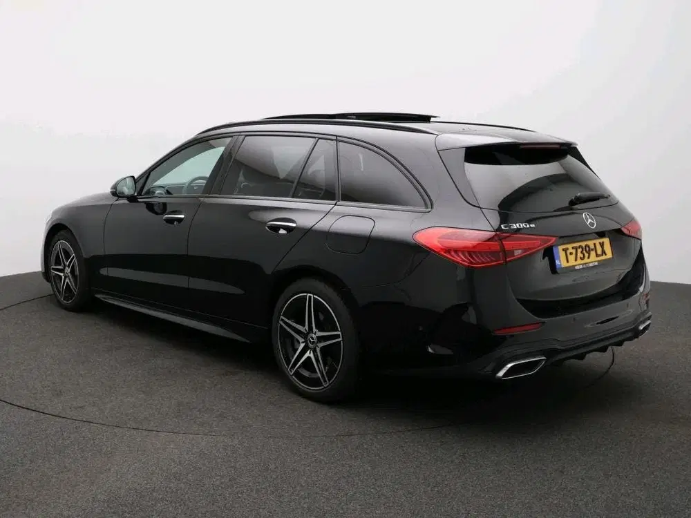 Mercedes-Benz C-Klasse 300 e AMG Line uit 2023, foto 4
