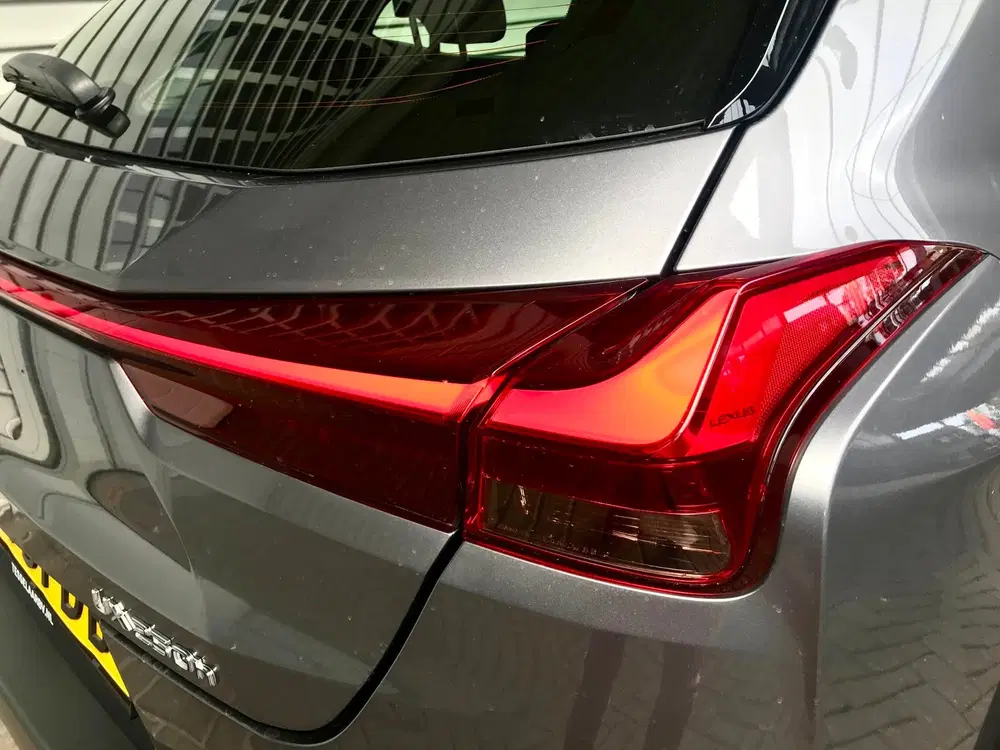 Lexus UX 250h Business Line Pro uit 2020, foto 8