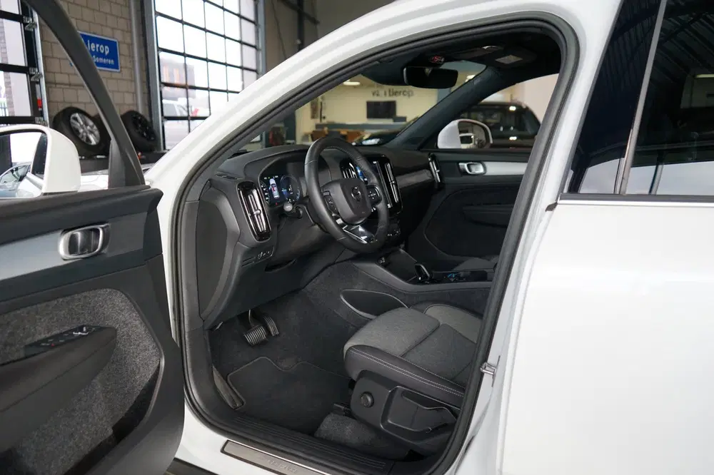 Volvo XC40 1.5 T4 Plug-in hybrid ACC uit 2022, foto 4
