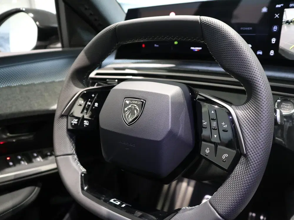 Peugeot 5008 1.2 Hybrid 145 GT 7p FULL OPTIONS uit 2025, foto 12