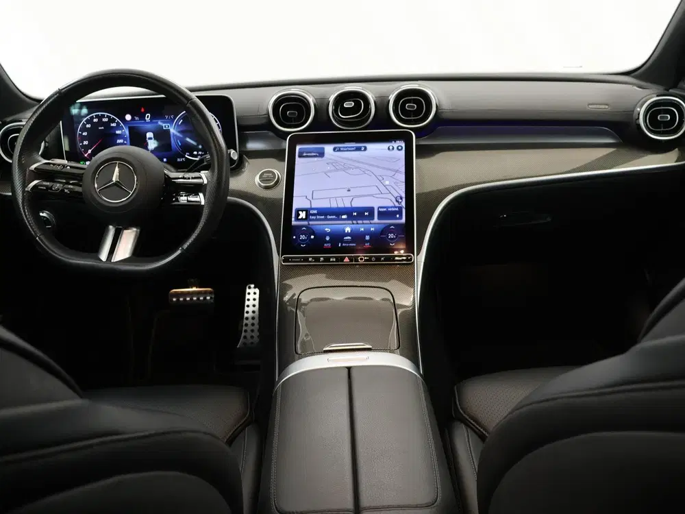 Mercedes-Benz C-Klasse 300 e AMG Line uit 2024, foto 8