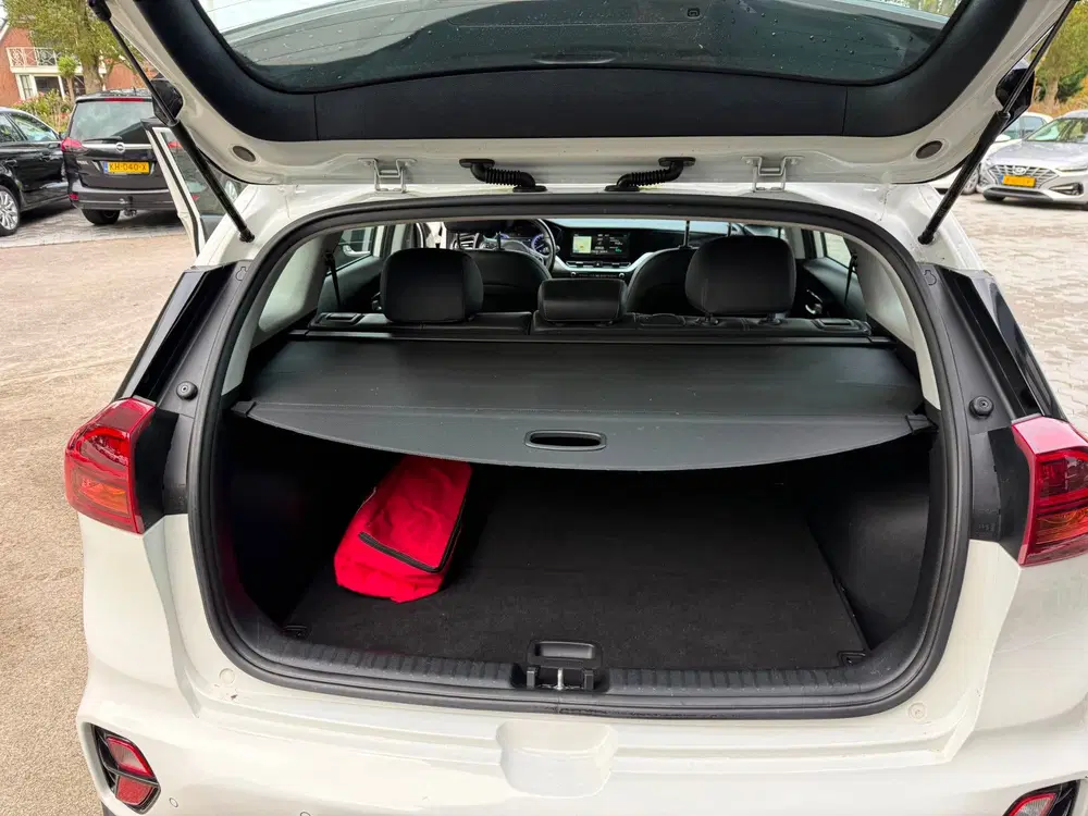 Kia Niro 1.6 GDi Hybrid DynamicLine uit 2020, foto 12