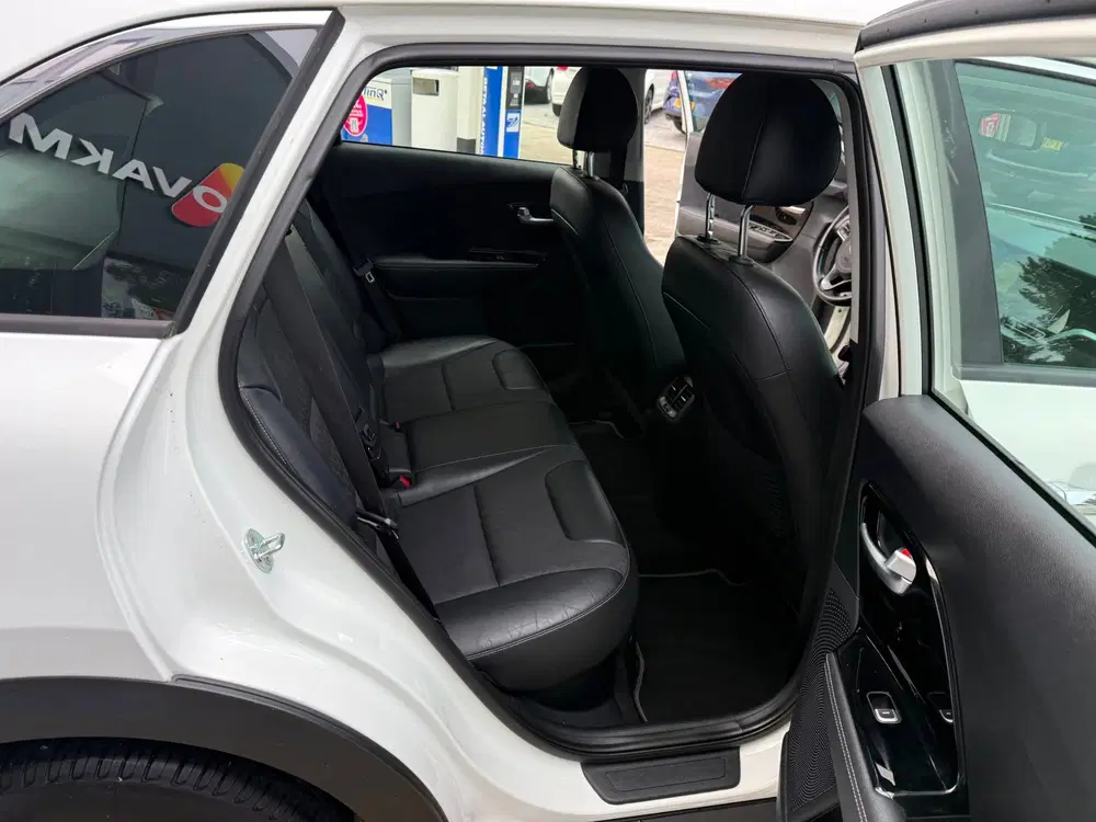 Kia Niro 1.6 GDi Hybrid DynamicLine uit 2020, foto 13
