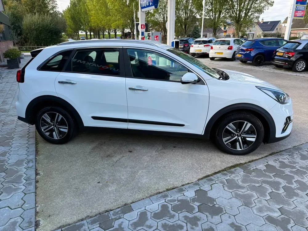 Kia Niro 1.6 GDi Hybrid DynamicLine uit 2020, foto 4