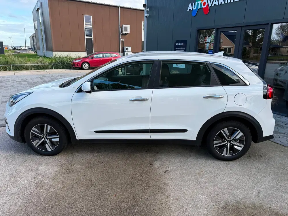 Kia Niro 1.6 GDi Hybrid DynamicLine uit 2020, foto 8
