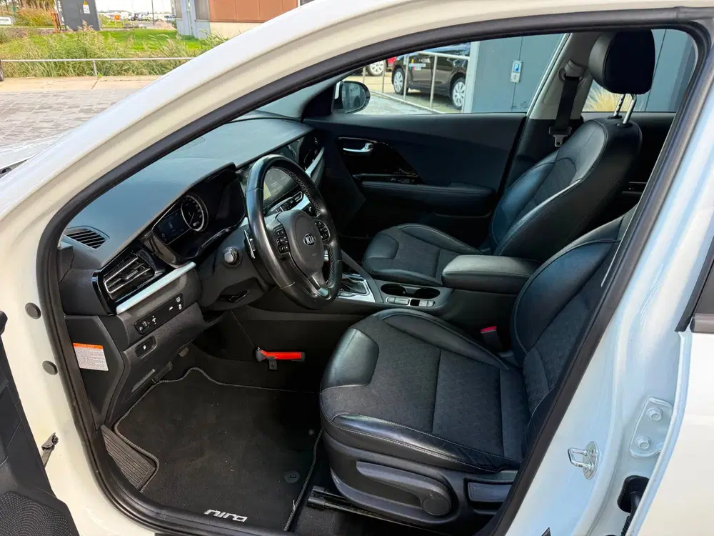 Kia Niro 1.6 GDi Hybrid DynamicLine uit 2020, foto 9