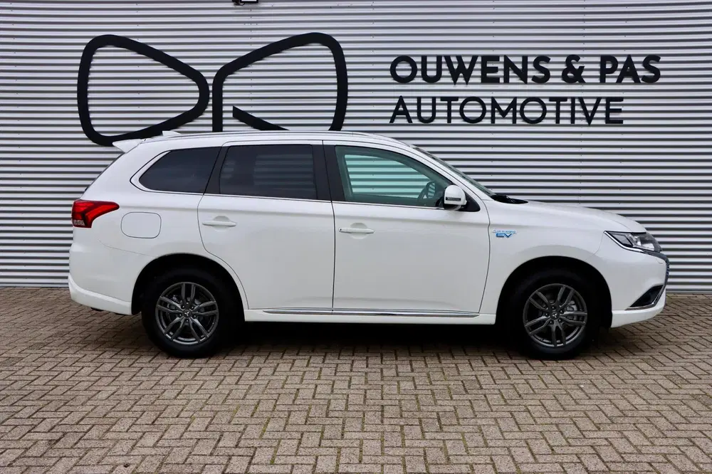 Mitsubishi Outlander 2.4 PHEV Pure uit 2021, foto 10