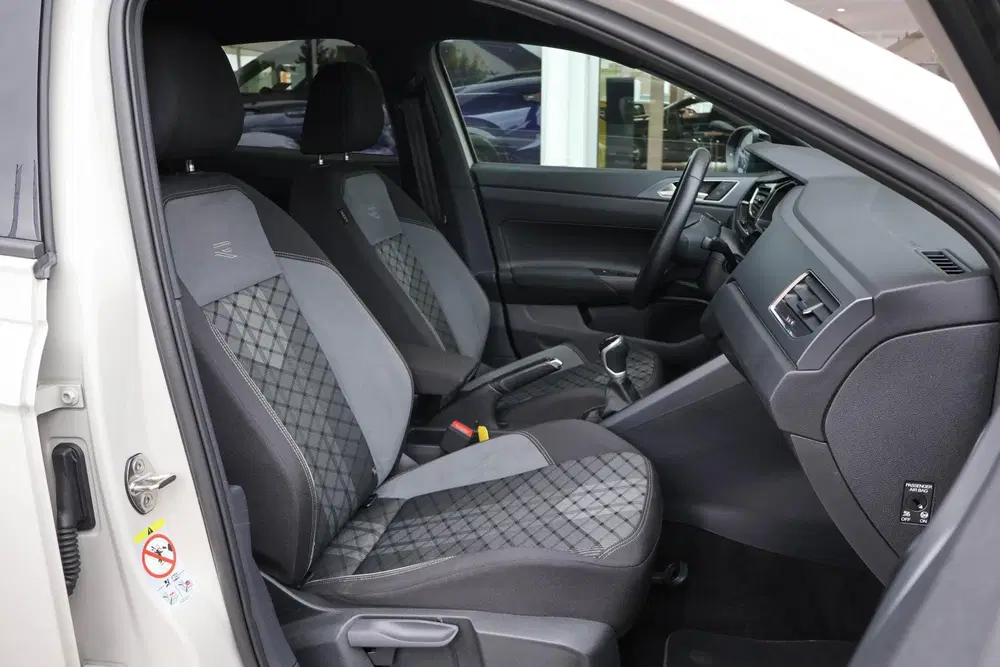 Volkswagen Taigo 1.0 TSI 110pk R-Line uit 2022, foto 4