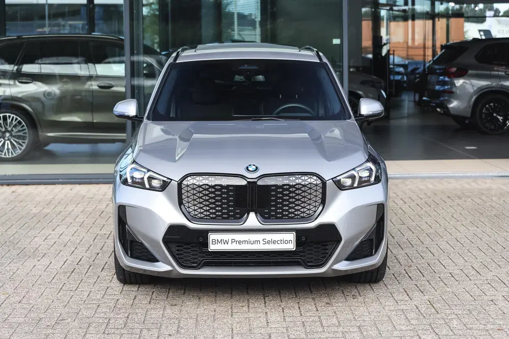 BMW iX1 eDrive20 M Sport uit 2026, foto 6