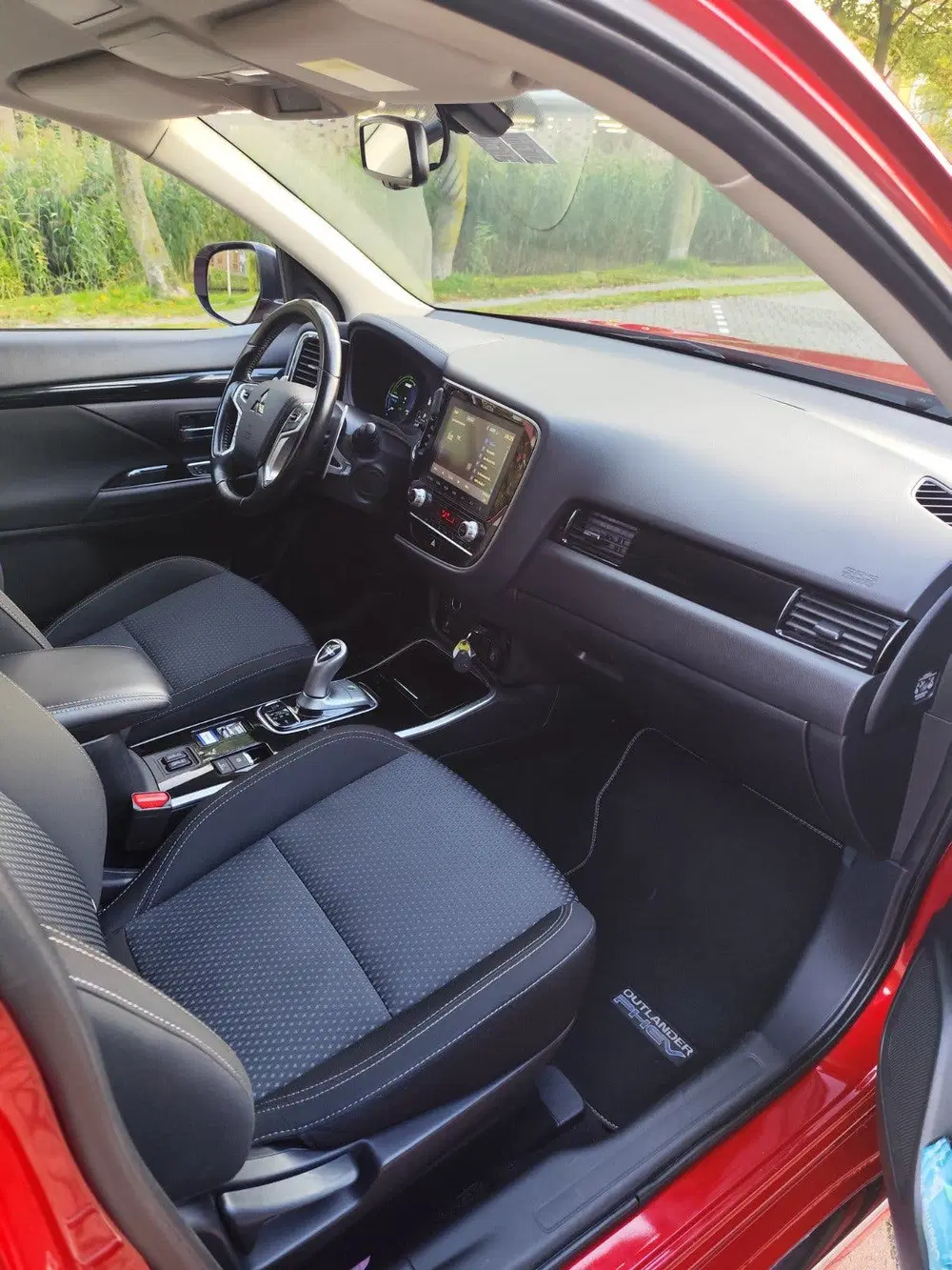 Mitsubishi Outlander 2.4 Dohc Mivec Phev 240pk 4WD Aut 2020 uit 2020, foto 11