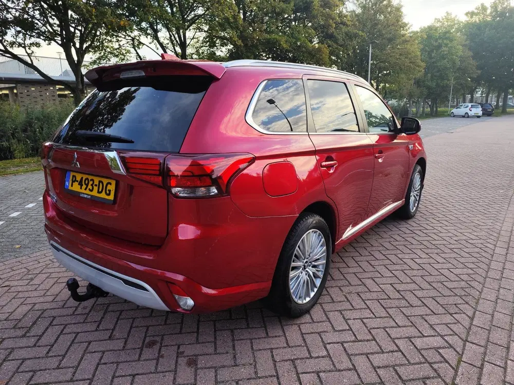 Mitsubishi Outlander 2.4 Dohc Mivec Phev 240pk 4WD Aut 2020 uit 2020, foto 4