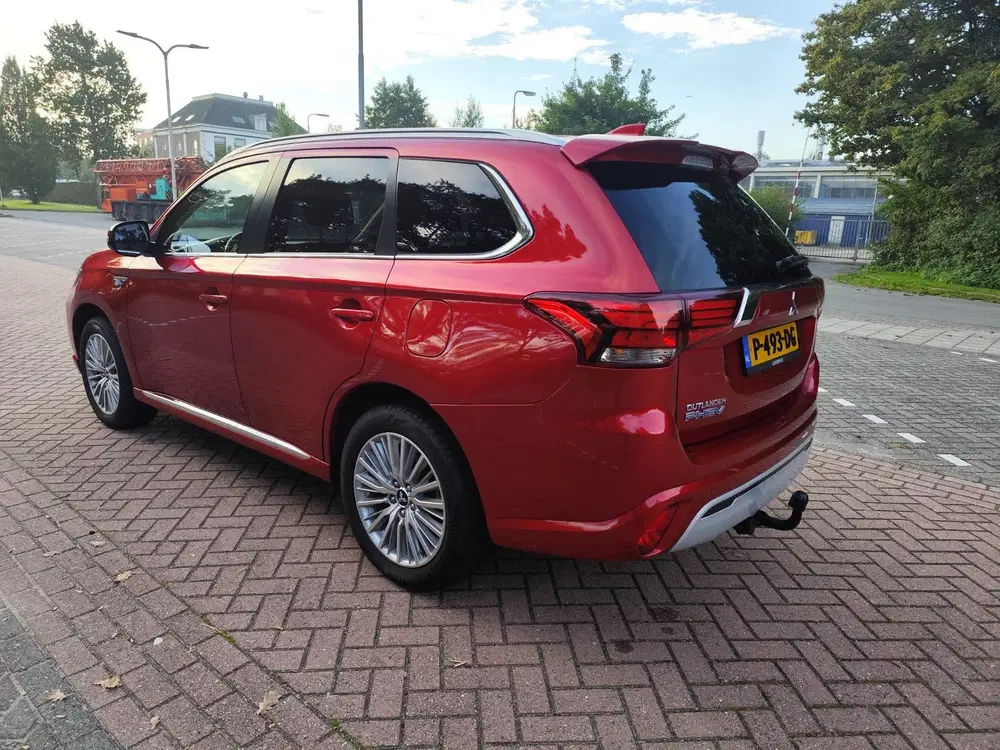 Mitsubishi Outlander 2.4 Dohc Mivec Phev 240pk 4WD Aut 2020 uit 2020, foto 6