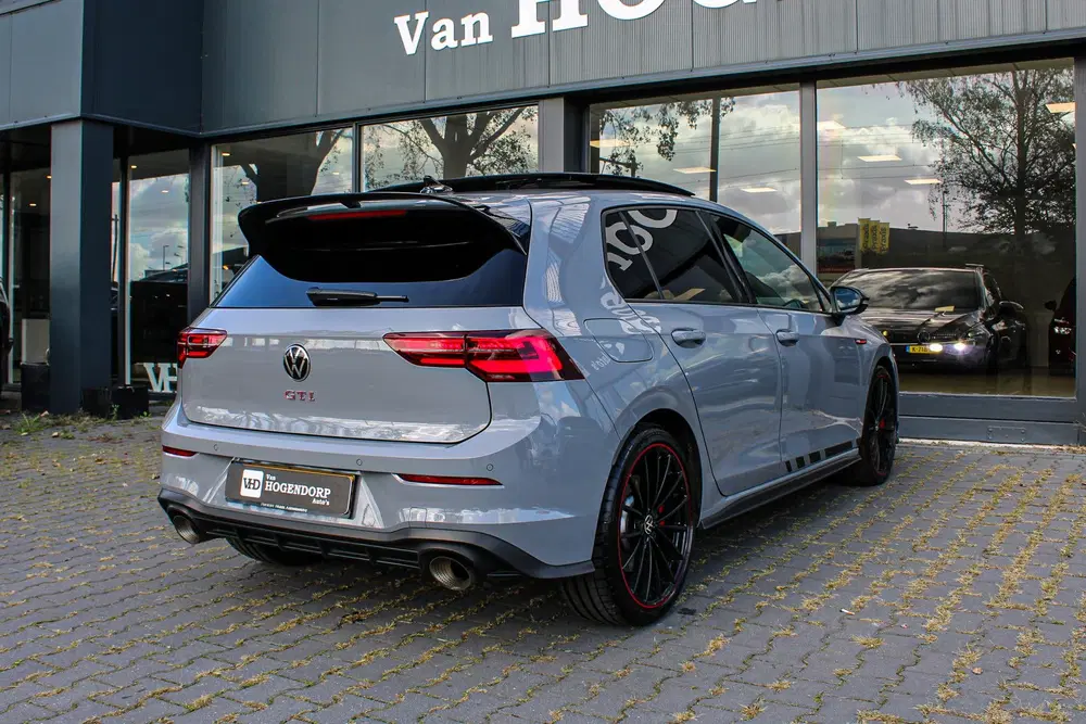 Volkswagen Golf 2.0TSI GTI CLUBSPORT PANO NAVI H&K AKRAPOV uit 2023, foto 5