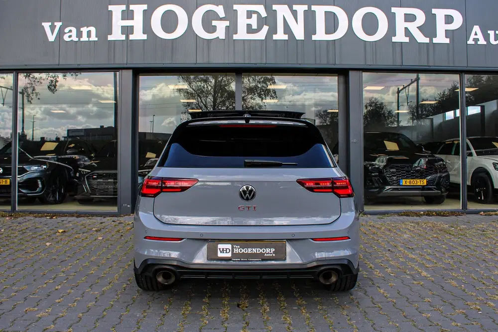 Volkswagen Golf 2.0TSI GTI CLUBSPORT PANO NAVI H&K AKRAPOV uit 2023, foto 6