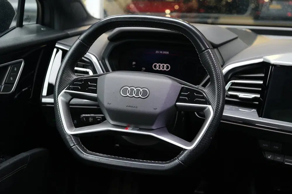 Audi Q4 e-tron 40 204pk 90% SOH 2x s-line Pano Leder Trek uit 2021, foto 12