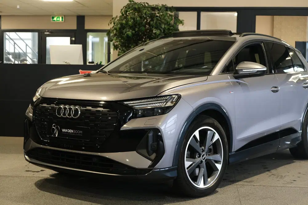 Audi Q4 e-tron 40 204pk 90% SOH 2x s-line Pano Leder Trek uit 2021, foto 14