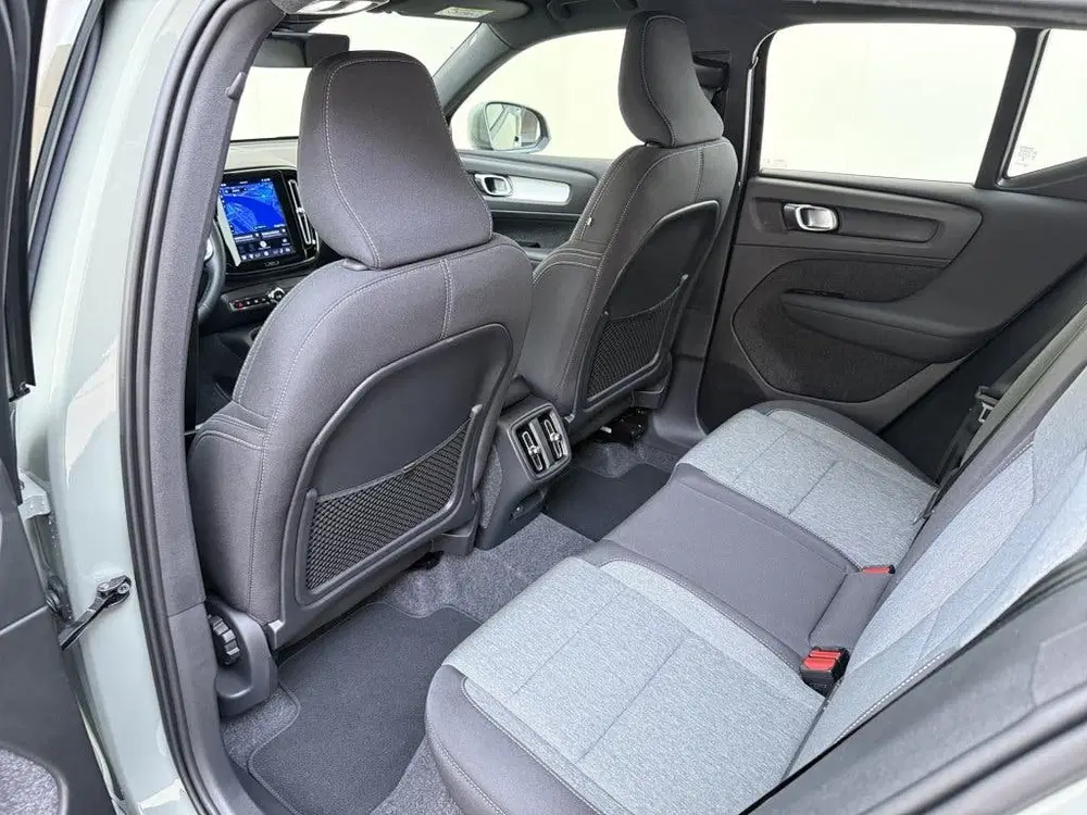 Volvo XC40 B4 uit 2024, foto 10