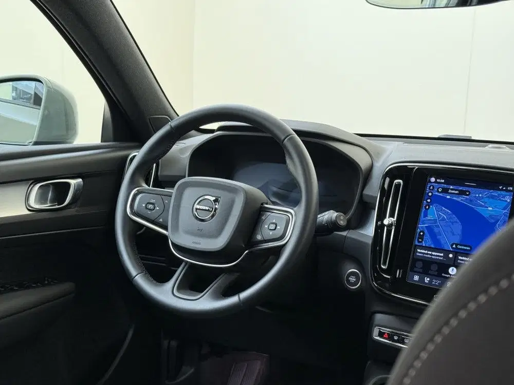 Volvo XC40 B4 uit 2024, foto 11