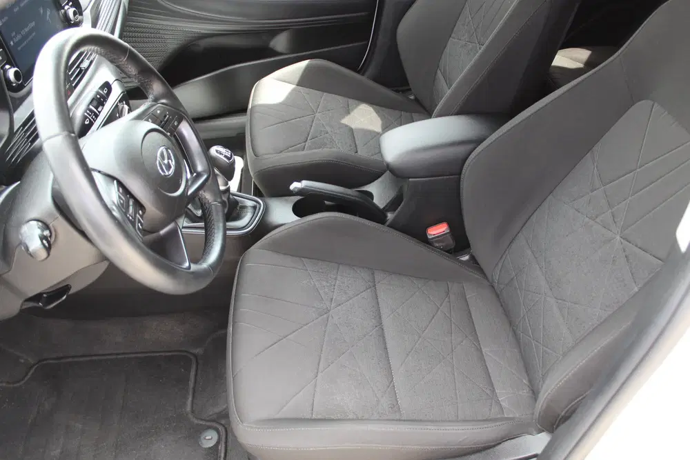 Hyundai BAYON 1.0 T-GDI Premium Sky Two-Tone l Stuur- en uit 2022, foto 9