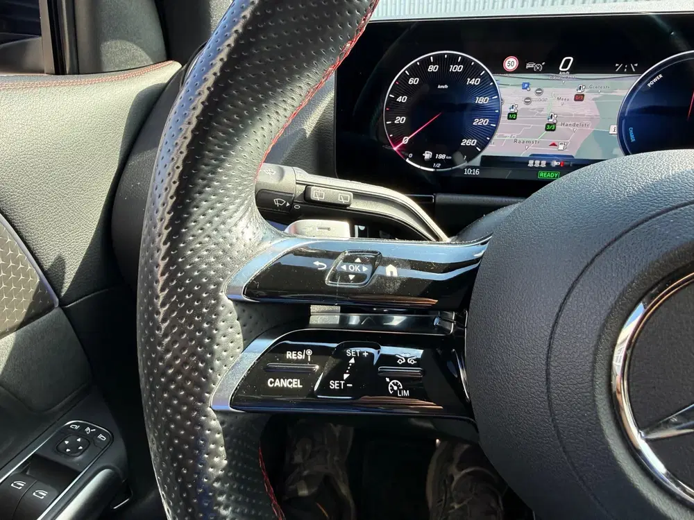 Mercedes-Benz GLA 250 e AMG Line FULL uit 2024, foto 14