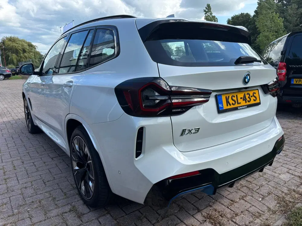 BMW iX3 High Executive 80 kWh 285 PK uit 2023, foto 3