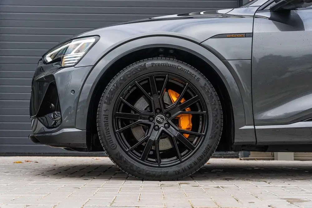 Audi e-tron 55 408pk Quattro S edition 95 kWh uit 2022, foto 15