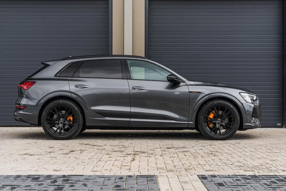 Audi e-tron 55 408pk Quattro S edition 95 kWh uit 2022, foto 3
