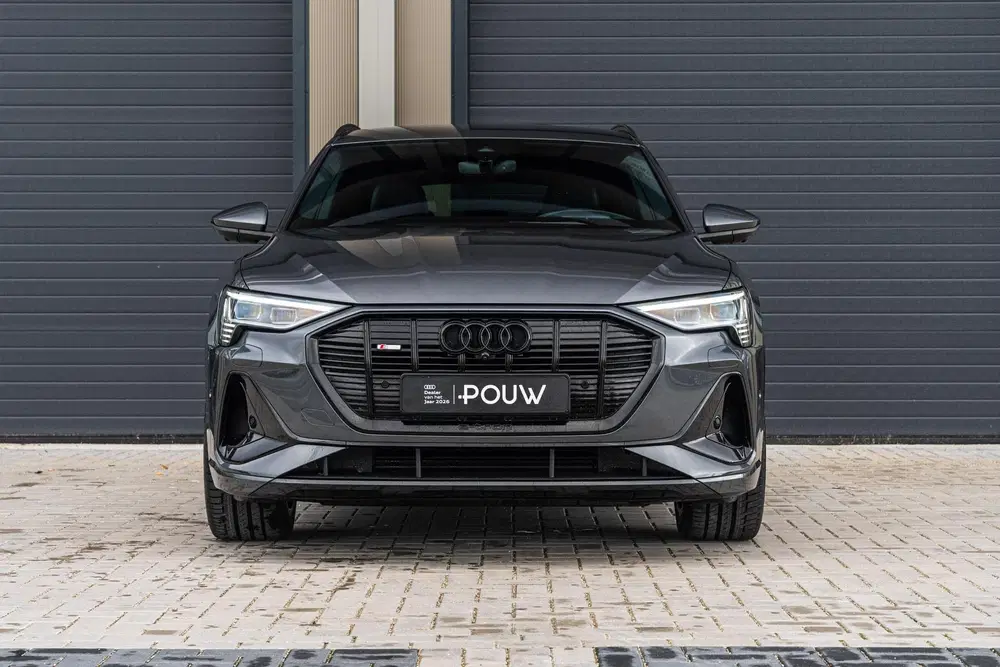 Audi e-tron 55 408pk Quattro S edition 95 kWh uit 2022, foto 9