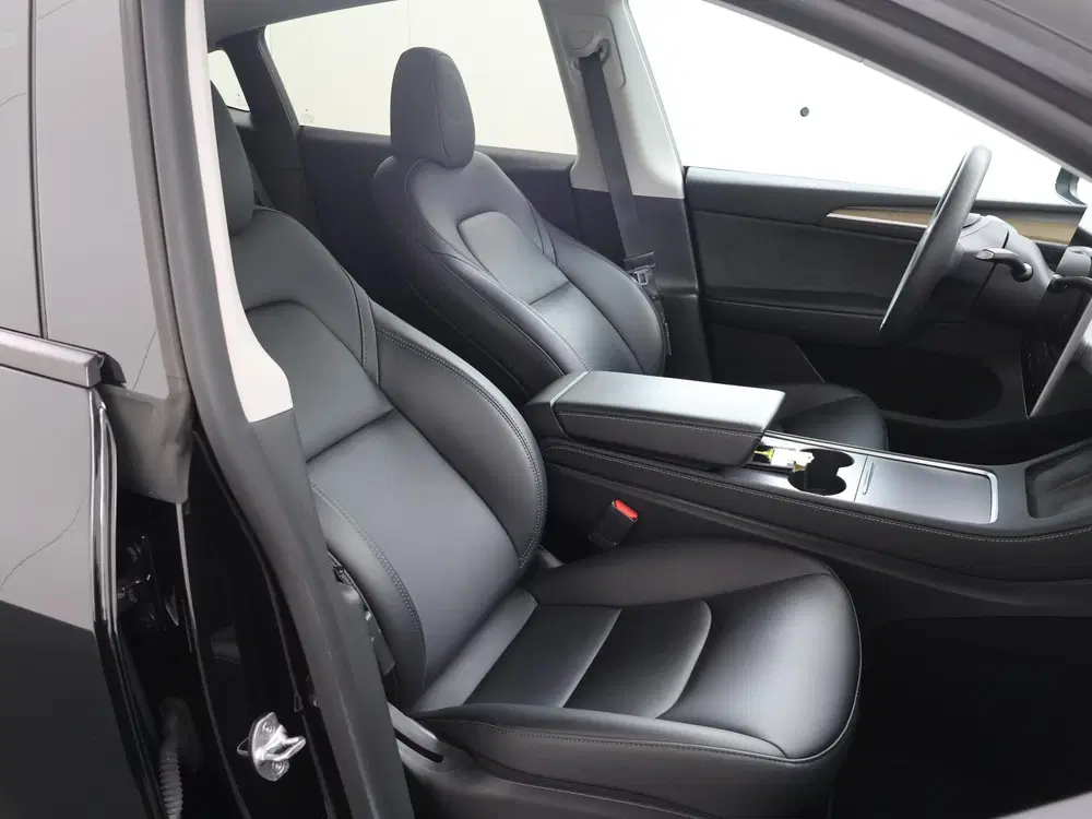 Tesla Model Y RWD 58 kWh uit 2022, foto 10