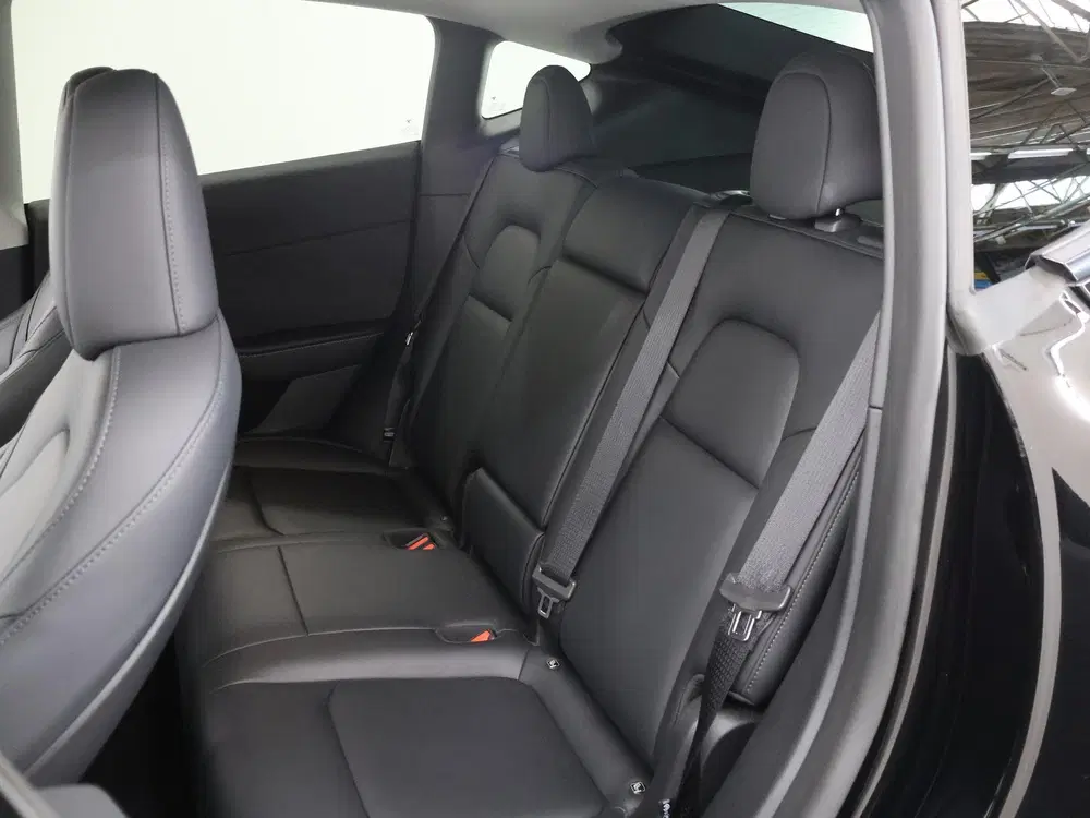 Tesla Model Y RWD 58 kWh uit 2022, foto 11