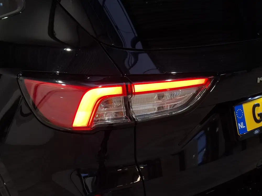 Ford Kuga 2.5 PHEV ST-Line X uit 2023, foto 11