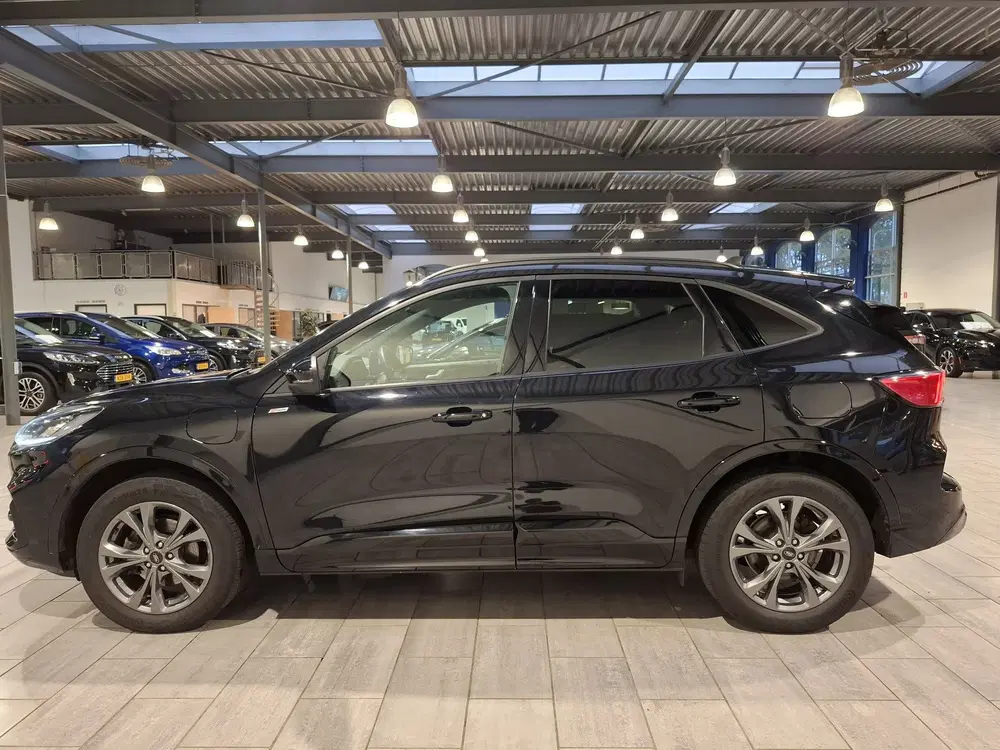 Ford Kuga 2.5 PHEV ST-Line X uit 2023, foto 2