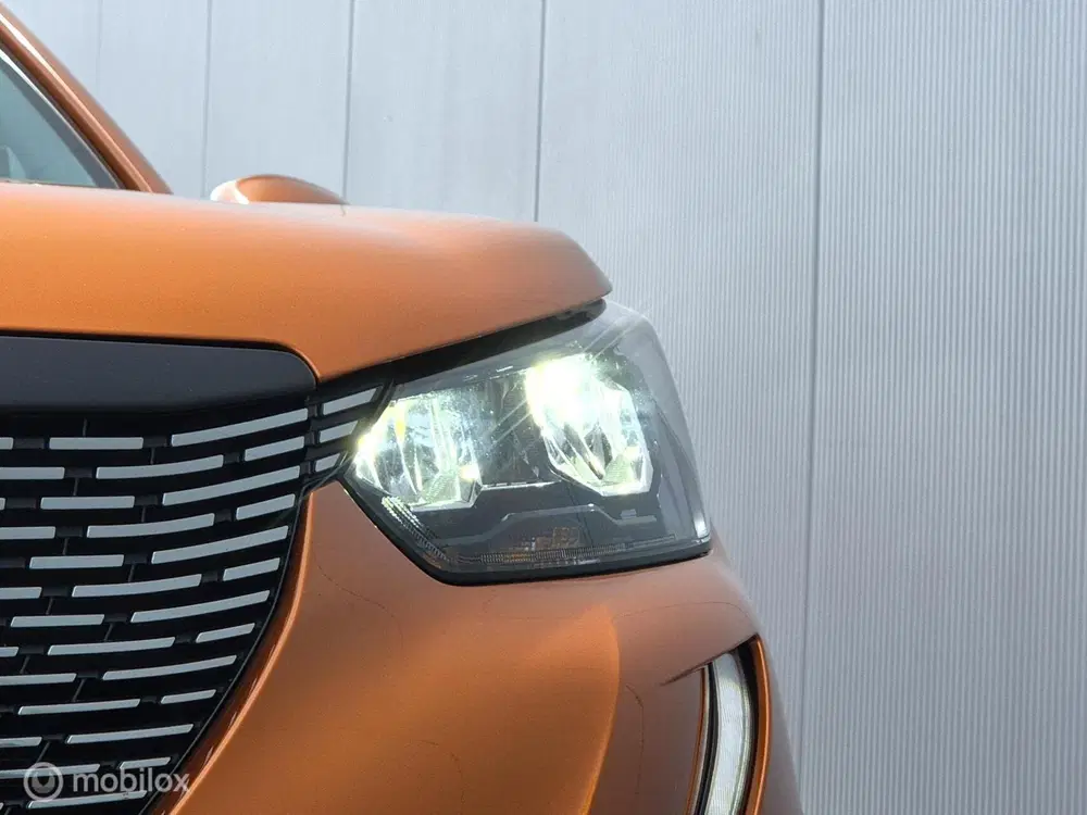 Peugeot 2008 1.2 PURETECH ALLURE AUTOMAAT uit 2021, foto 13
