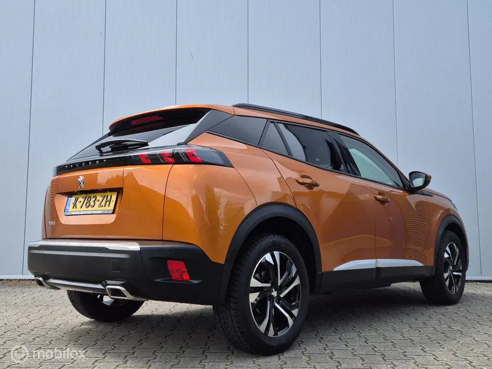 Peugeot 2008 1.2 PURETECH ALLURE AUTOMAAT uit 2021, foto 5