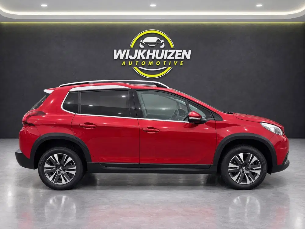 Peugeot 2008 1.2 PureTech Allure met Panorama dak Led D uit 2019, foto 3