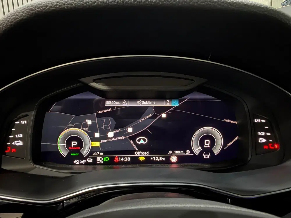 Audi Q8 55 TFSIe Quattro S Line uit 2023, foto 10